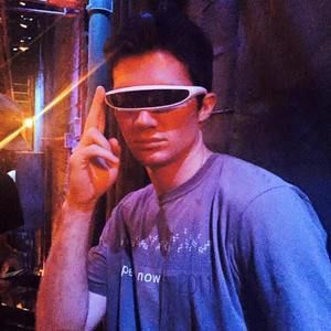 Meet your Posher, Eric